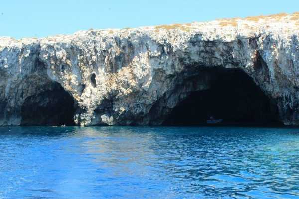 Vis and Blue cave tour - Boat Vagabundo