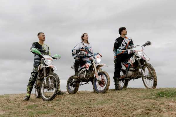 Single Track Dirt Bike Mountain Tour