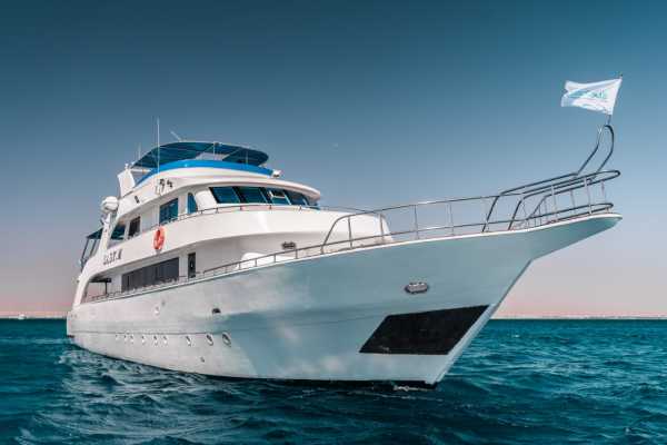 Overnight  diving trip to Satayah reef from Marsa Alam