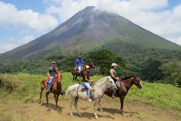 Arenal Wildlife and Hot Springs Combo