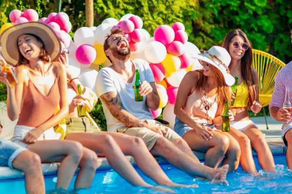Beach and Pool Crawl Party Bus Tour