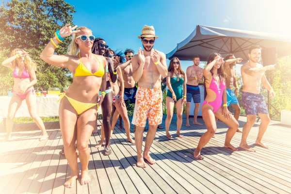 Beach and Pool Crawl Party Bus Tour