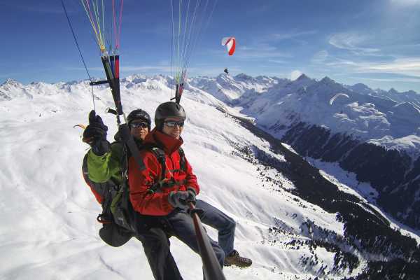 Paragliding Tandem Flight DAVOS KLOSTERS