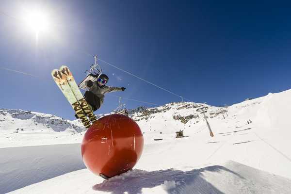2 Std Privatlektion Freestyle Ski oder Snowboard inklusive Landingbag