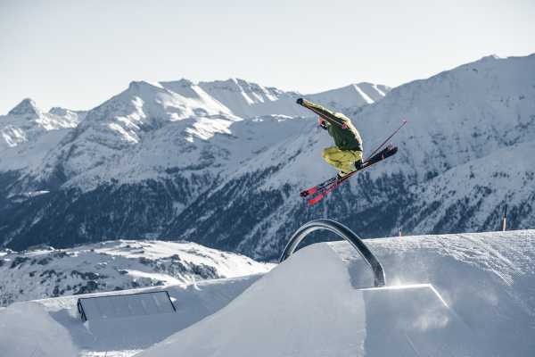 2 Std Privatlektion Freestyle Ski oder Snowboard inklusive Landingbag