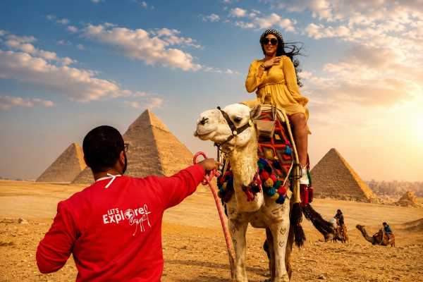 All-Inclusive VIP Private Giza Pyramids, Sphinx & Camel Ride Experience with Lunch