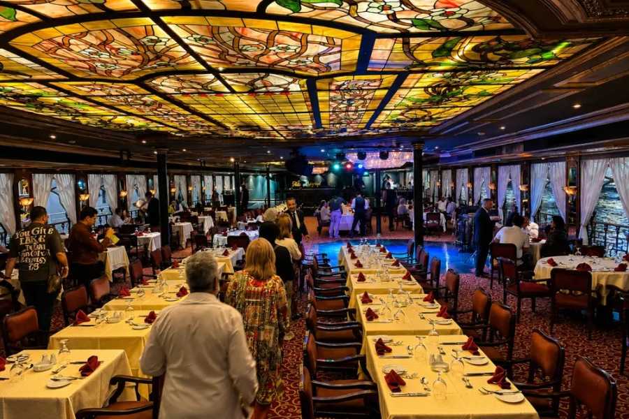 Let`s Explore Egypt Evening Dinner Nile Cruise in Cairo with Private Transport