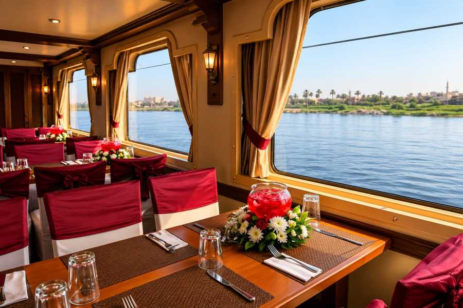 Let`s Explore Egypt Evening Dinner Nile Cruise in Cairo with Private Transport