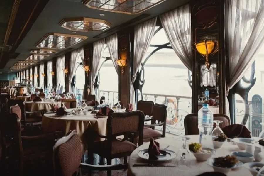 Let`s Explore Egypt Evening Dinner Nile Cruise in Cairo with Private Transport