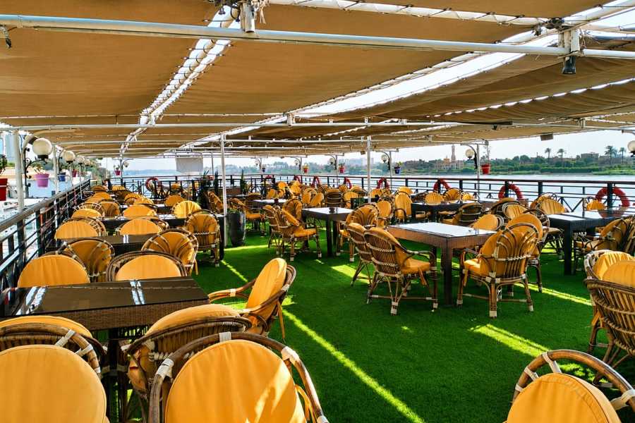 Let`s Explore Egypt Evening Dinner Nile Cruise in Cairo with Private Transport