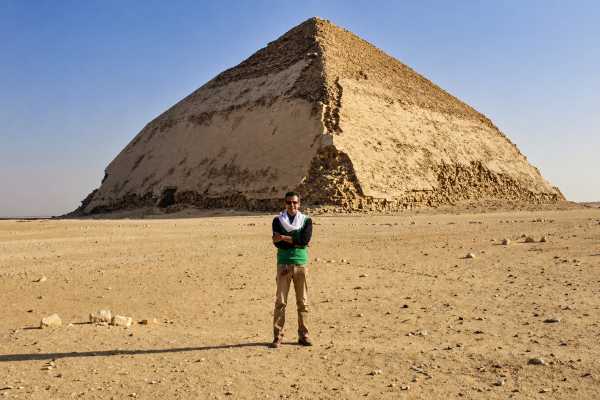 Day Tour to Memphis and Dahshur with Egyptian Lunch from Cairo