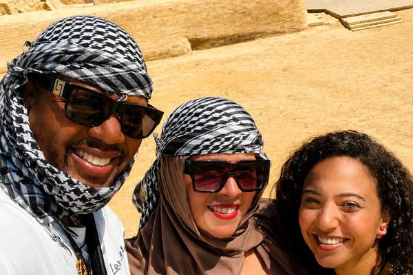 Stopover Tour: Giza Pyramids, Egyptian Museum with Lunch and Camel Ride
