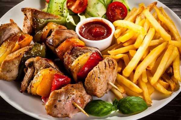 Cairo Food Day Tour with Egyptian family  with Khan El khalil Market