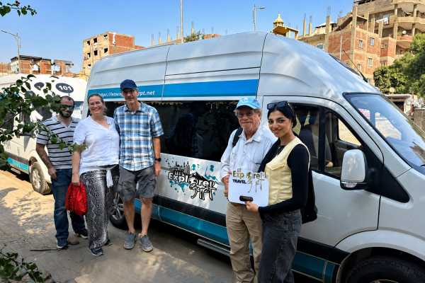 Private Transfer: Cairo Airport Arrival in Private Van