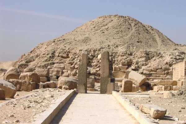 Day tour to Sakkara attractions from Cairo