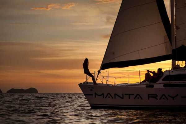 Manta Ray Private Catamaran Charter