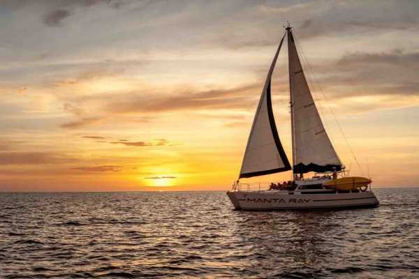 Manta Ray Private Catamaran Charter