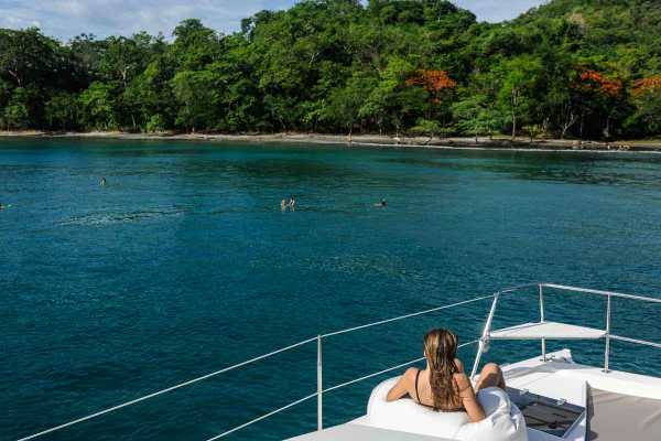 Manta Ray Private Catamaran Charter