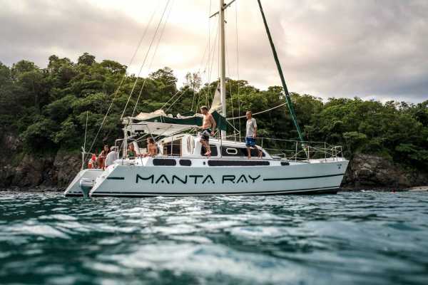 Manta Ray Private Catamaran Charter