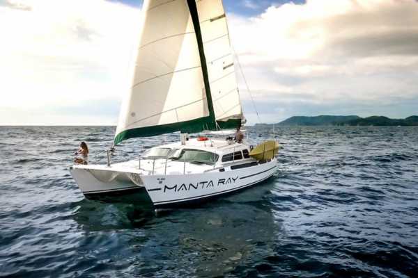 Manta Ray Private Catamaran Charter