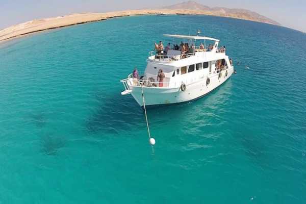 Mahmya Island Day Snorkeling Tour from El Gouna