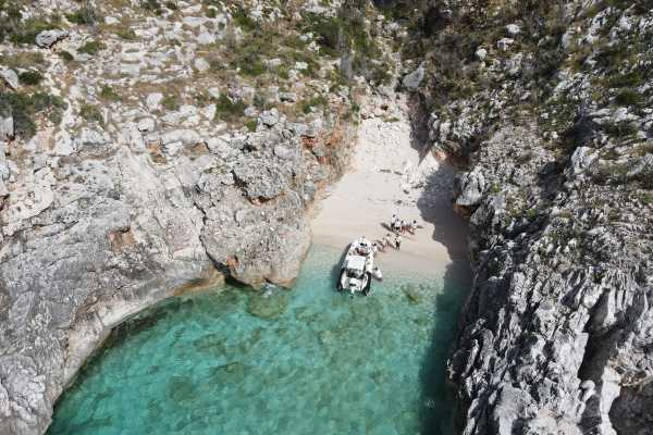 Speedboat Ticket For Grand Tour National Park & Grama Bay
