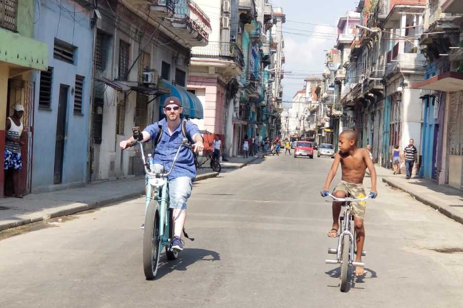 Cubyke Travel Havana Mafia Tour - Half Day - PRIVATE