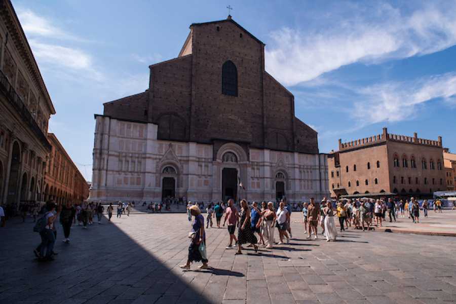 Bologna Welcome Discover Bologna - City centre walking tour