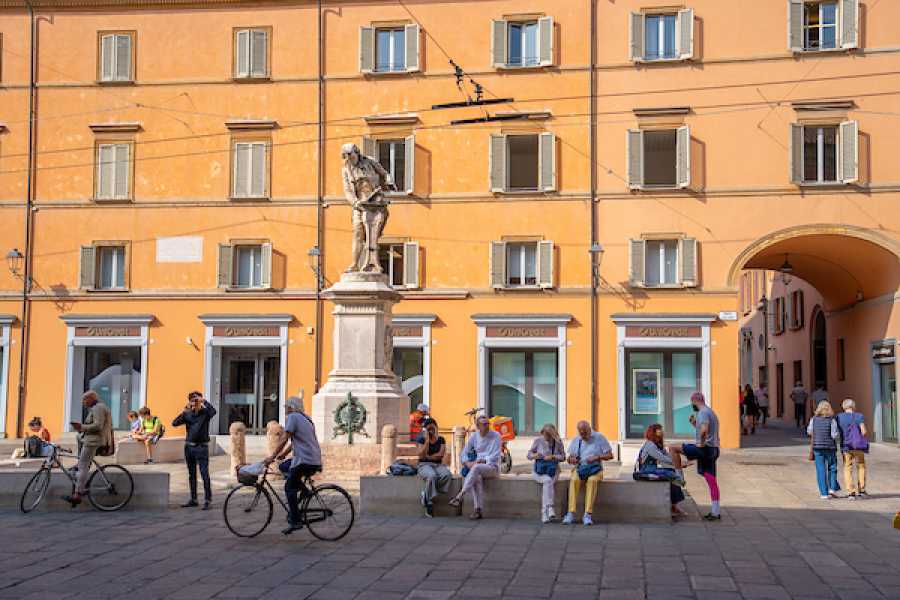 Bologna Welcome Discover Bologna - City centre walking tour