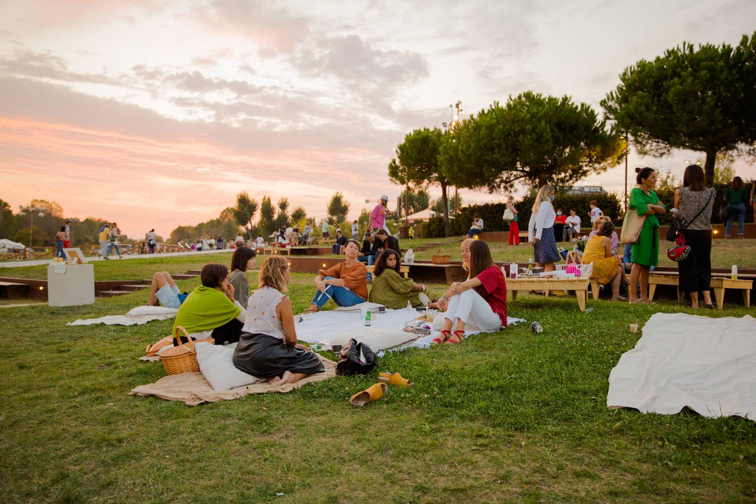 The Barfum beauty picnic