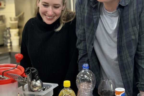 Men&ugrave; della tradizione con un Cookinas e visita del mercato antico di Ortigia