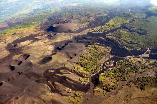 Tour Esclusivo sull'Etna: Trekking sui crateri del versante Nord