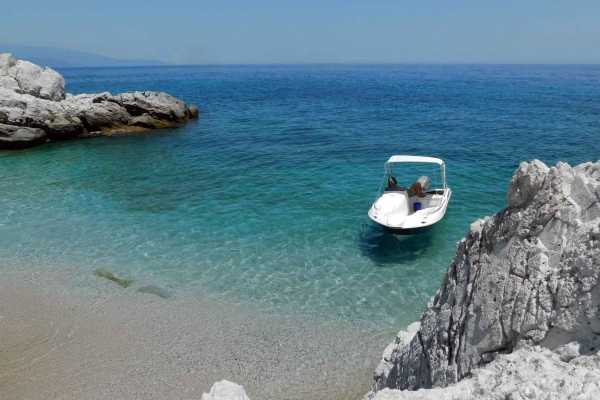 Boat Tour - Sea Caves of Thetis