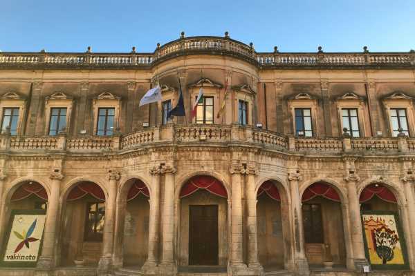 Tour di Noto e il cioccolato di Modica da Siracusa con autista privato