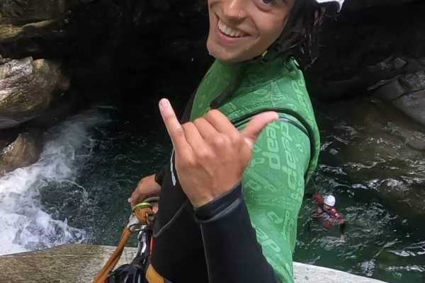 Iragna Plus - Half-day intermediate canyoning
