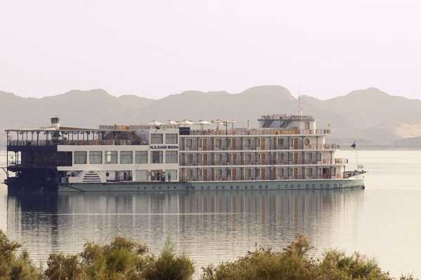 Aswan Airport Transfers To Luxor Hotels