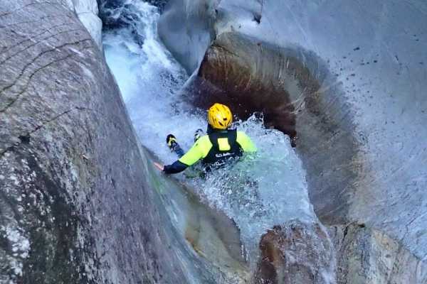 Lodrino - Full-day expert canyoning