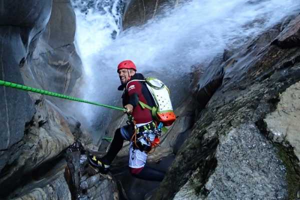 Lodrino - Full-day expert canyoning