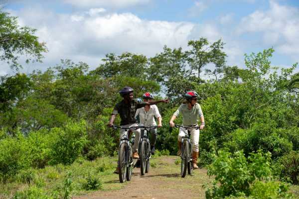 ARUSHA VILLAGES MOUNTAIN BIKING