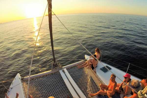 Hibiscus Catamaran Tour