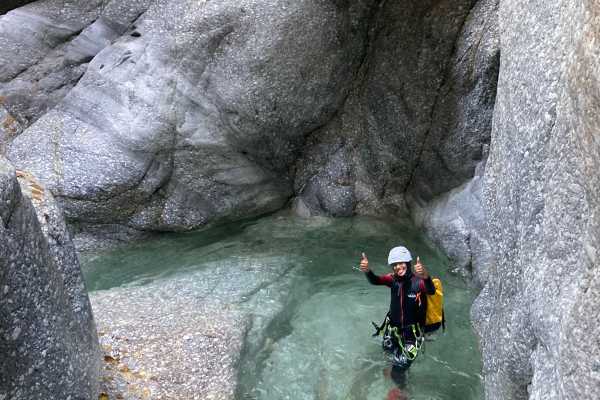 Pontirone - Half-day intermediate canyoning