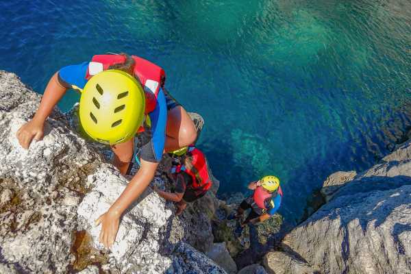 Fun Rocky Coasteering