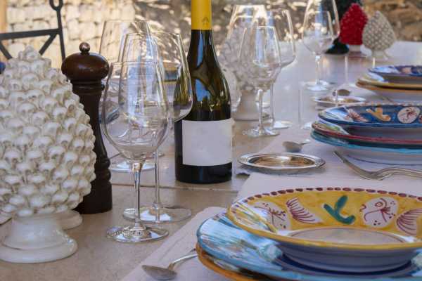 Degustazione di vini e aperitivo rinforzato nel Val di Noto