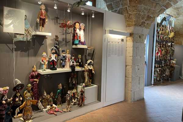 Visita del Museo e spettacolo dei pupi siciliani a Siracusa