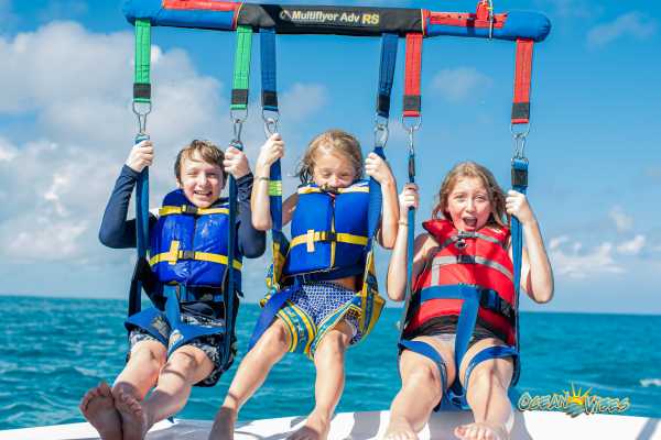 Group Parasailing (Providenciales )