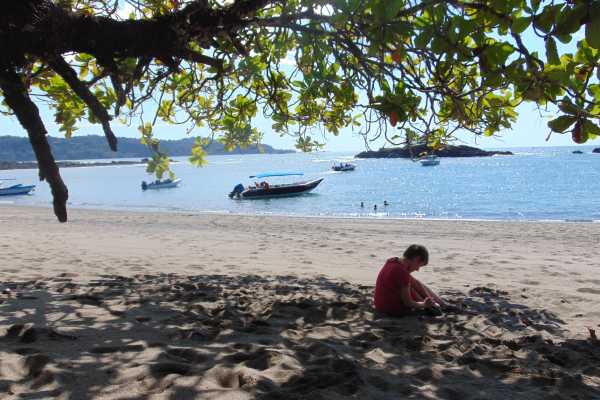 Snorkeling tour in Cano Island