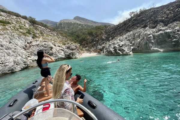 Private Speedboat for The Grand Tour of National Park & Grama Bay & Blue Cave