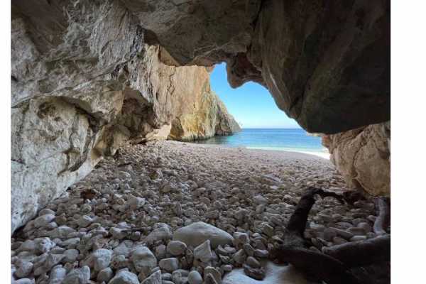 Private Speedboat for The Grand Tour of National Park & Grama Bay & Blue Cave