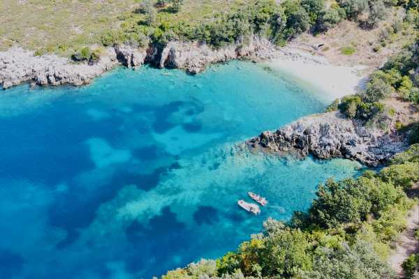 Private Speedboat for The Grand Tour of National Park & Grama Bay & Blue Cave