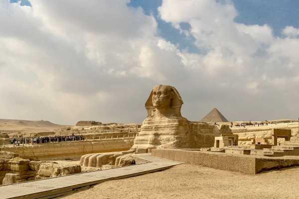 4 Days trip to the Pyramids and the white desert from Cairo